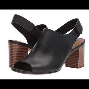 TODAY ONLY SALE! NWOT Clark’s black leather sandal